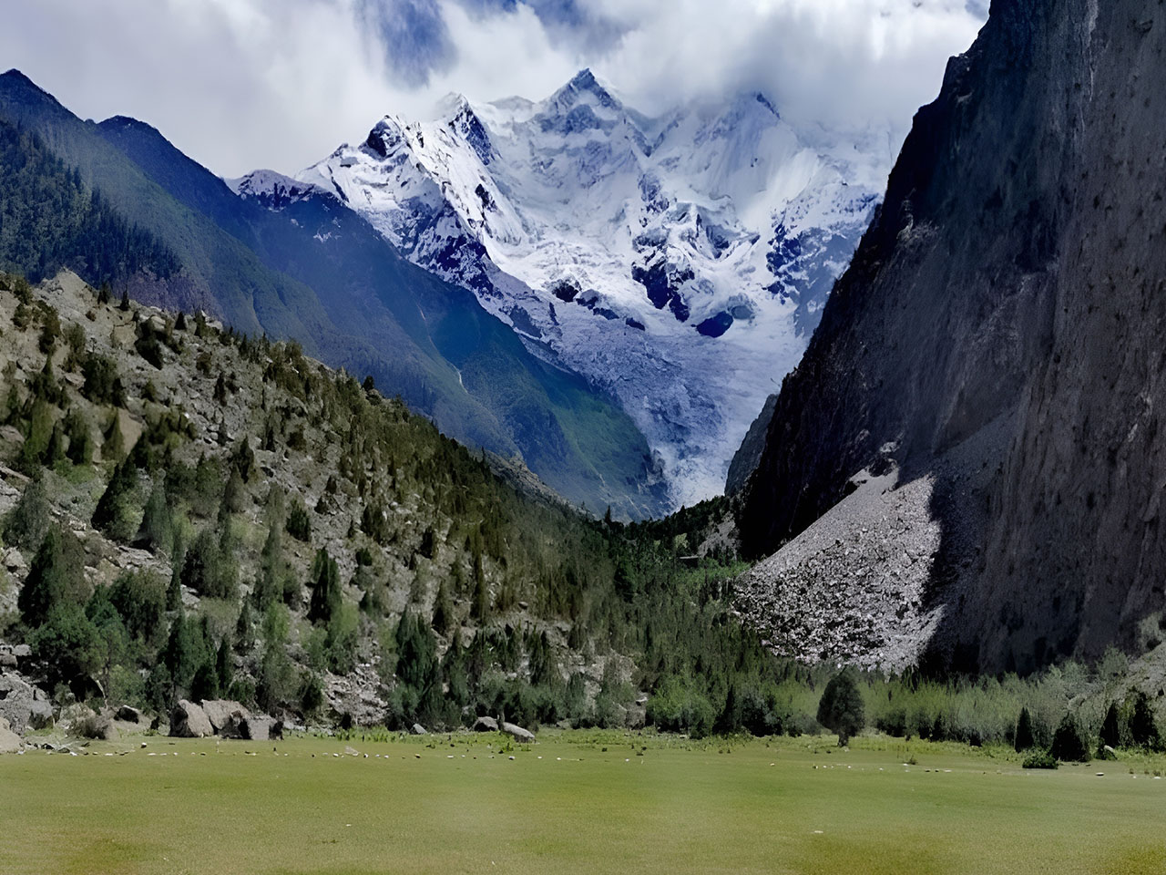 Day Hike To Rakaposhi Base Camp (from Hunza)