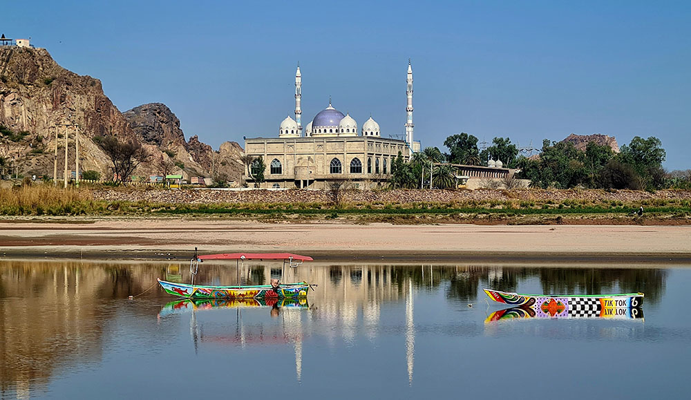 Brief Day Plan: Chiniot from Lahore