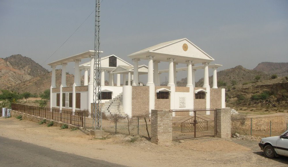 Day Excursion To Alexander Monument (from Lahore)