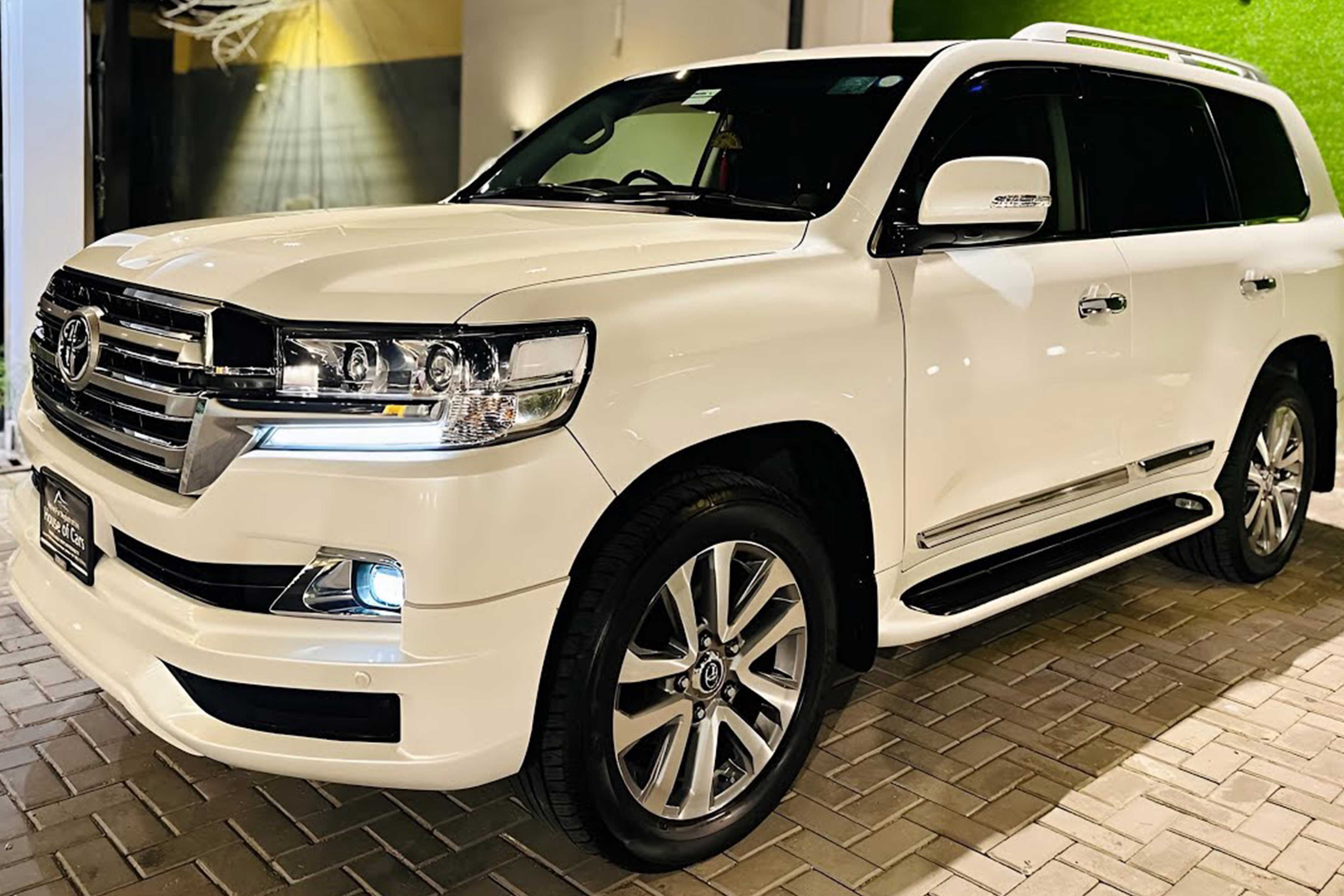 Toyota Land Cruiser V8 ZX