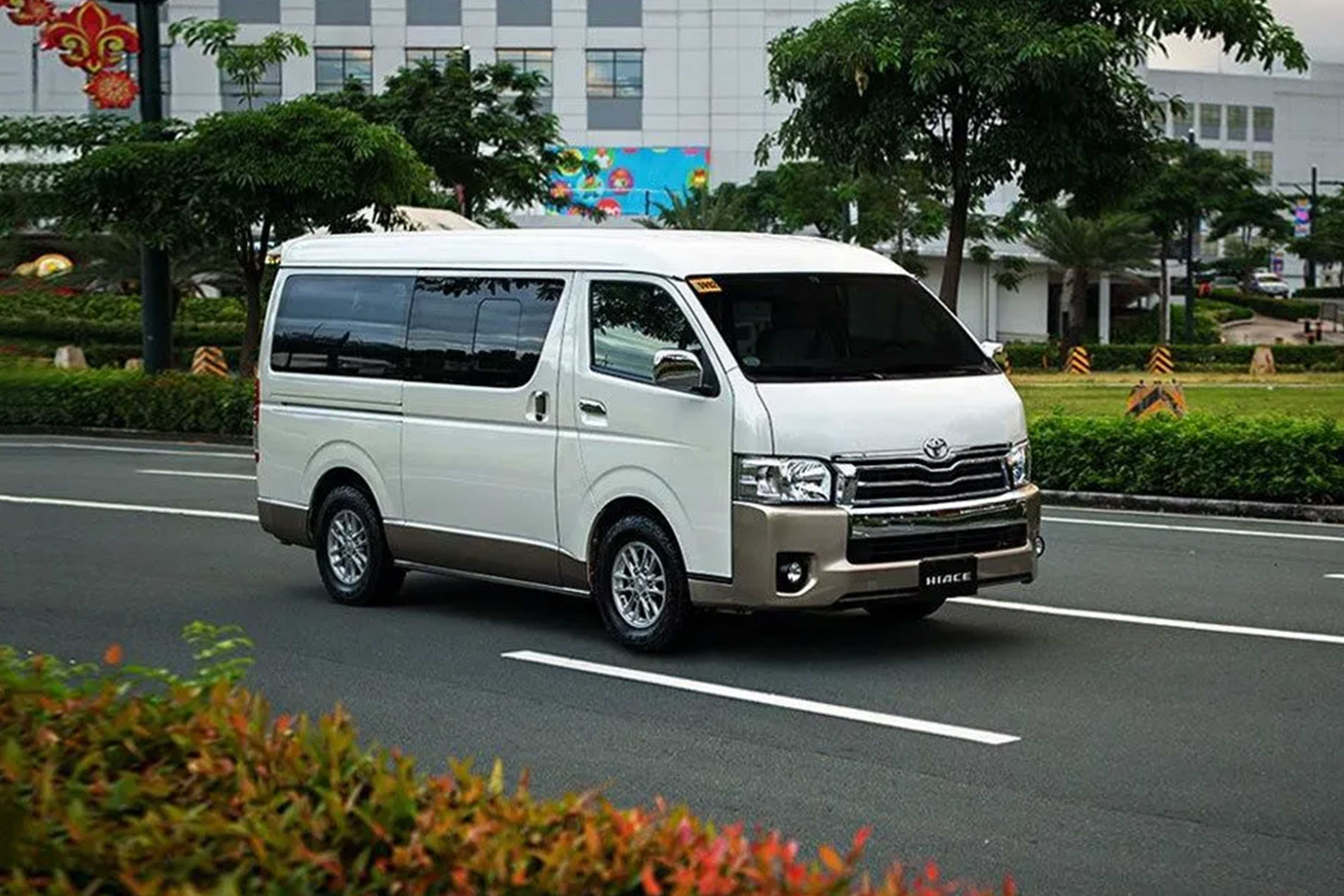 Toyota Hiace Medium Roof
