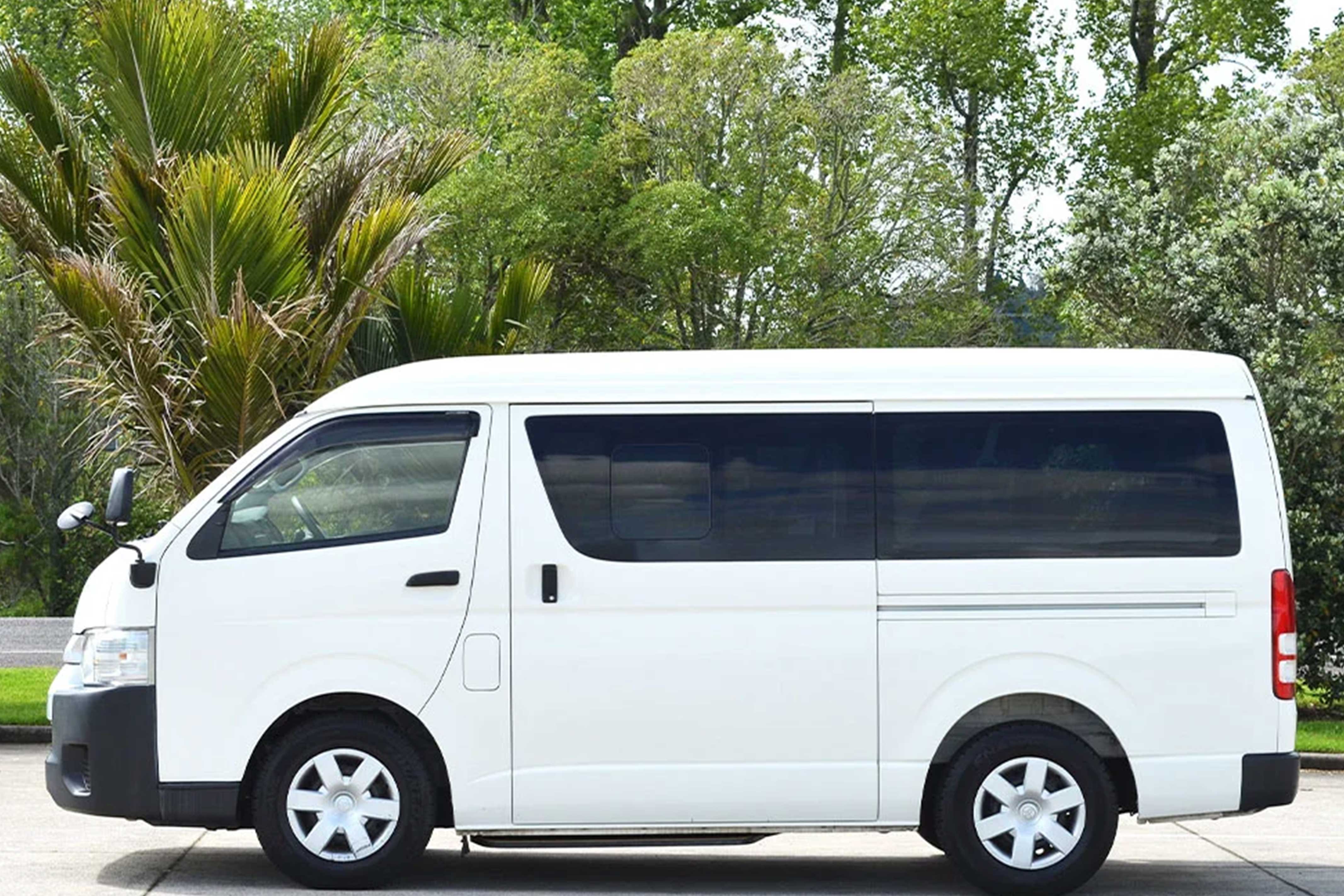 Toyota Hiace Medium Roof